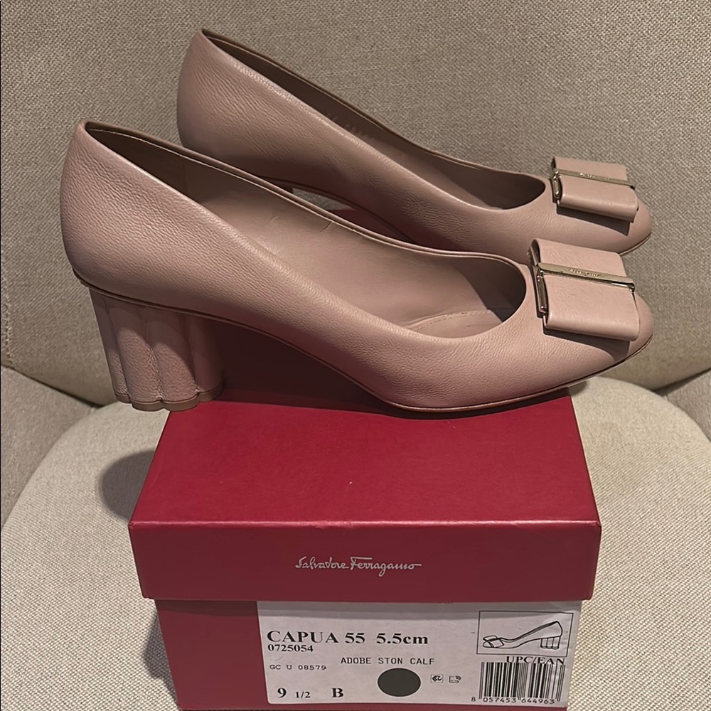 Ferragamo Capua Pump